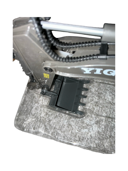 YI GONG RC Excavator Toy – 11 Channel Remote Control (Open Box)